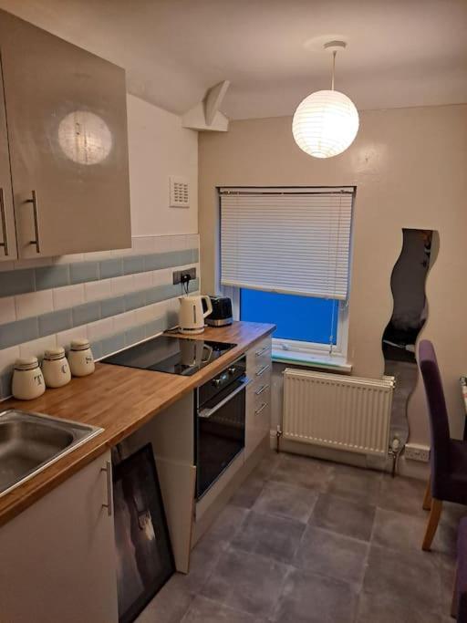 Two Bedroom Maisonette Close Towarwick Uni Coventry Exterior photo